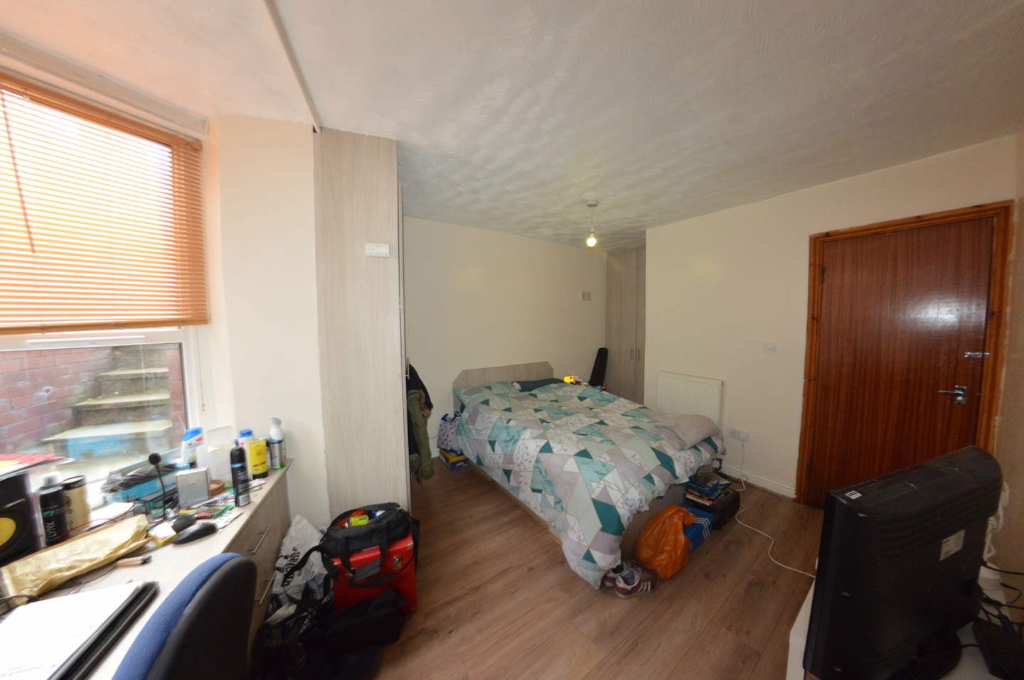 2 Bed Flat, Victoria Road, LS6, N1 7GU