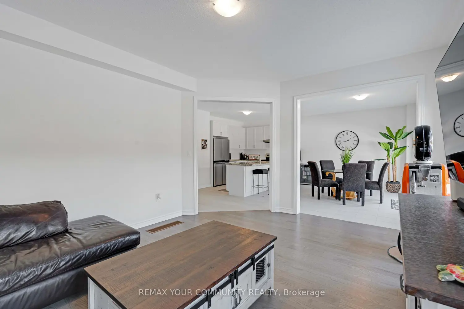 Additional image 4 of 1537 Prentice Road