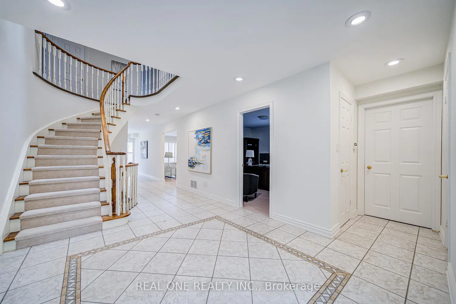 27 Binscarth Crescent photo 2