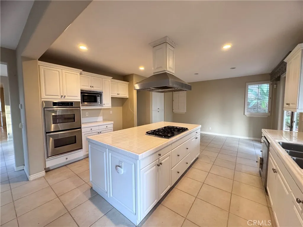 2946 Muir Trail Drive, Fullerton, CA 92833