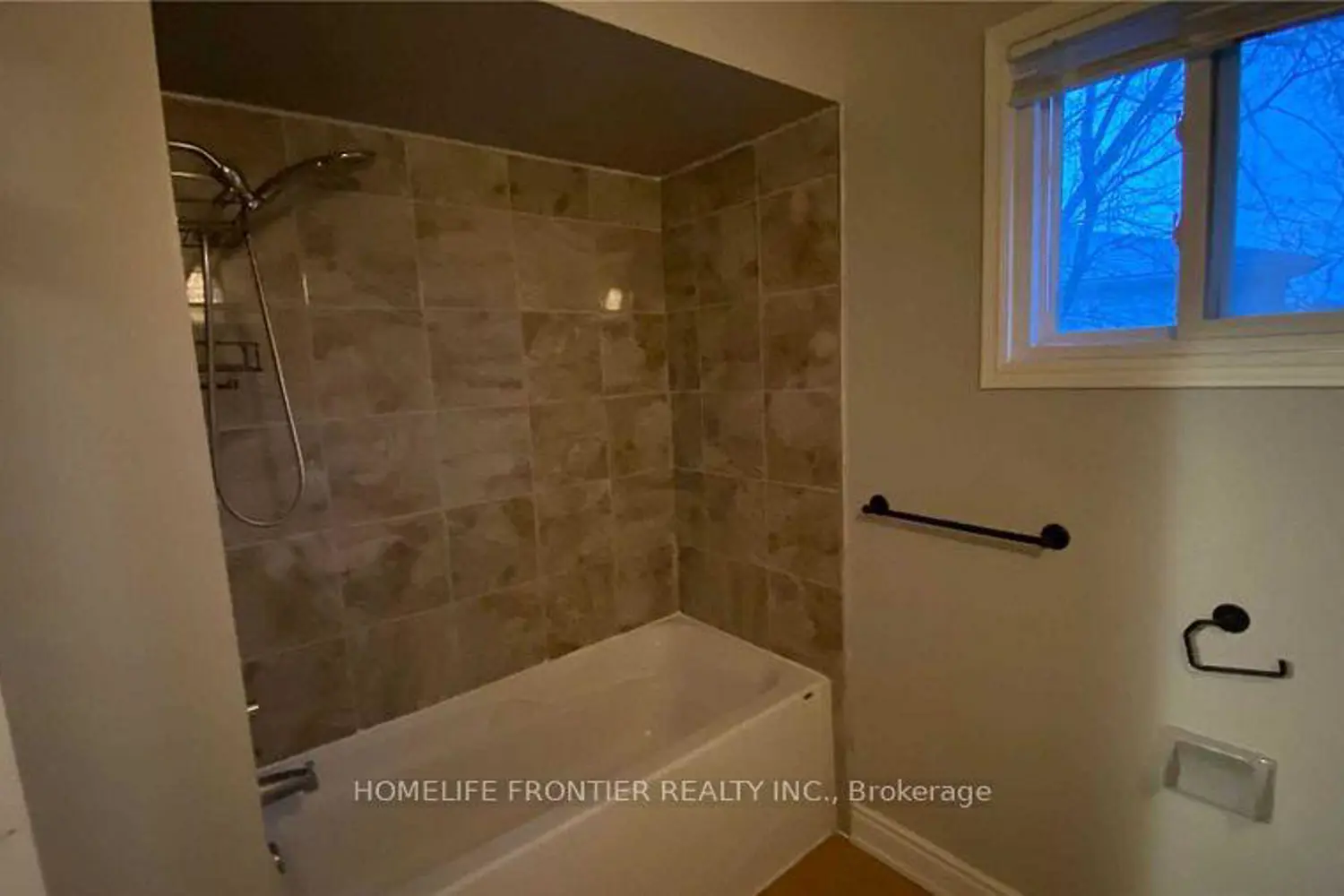 Additional image 15 of 39 Camrose Drive