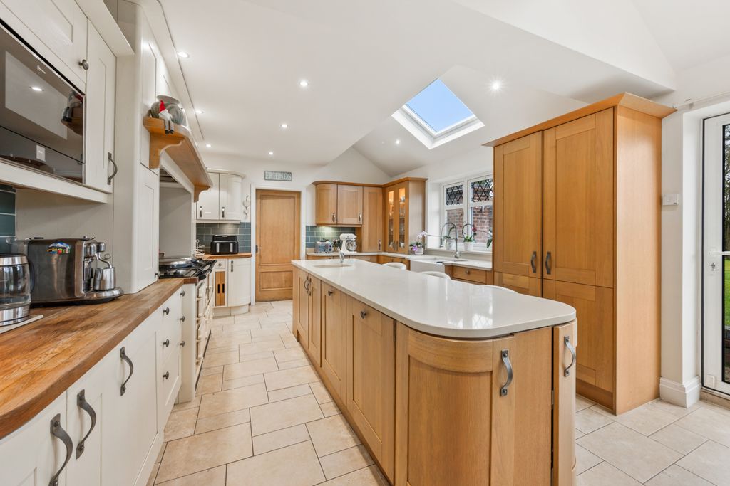 Additional image 4 of 5 bed detached house for salePrestbury Road, Wilmslow, Cheshire SK9