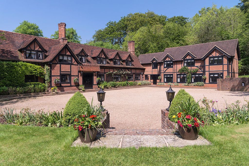 10 bed detached house for saleRawlings Lane, Seer Green HP9