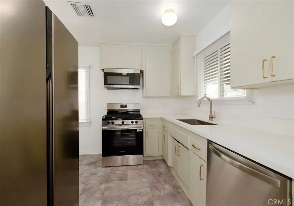 Additional image 6 of 8123 Lindley Ave, Reseda, CA 91335