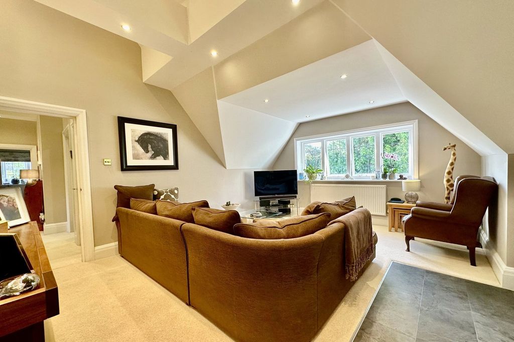 Additional image 10 of 2 bed flat for saleTalbot Avenue, Talbot Woods, Bournemouth BH3