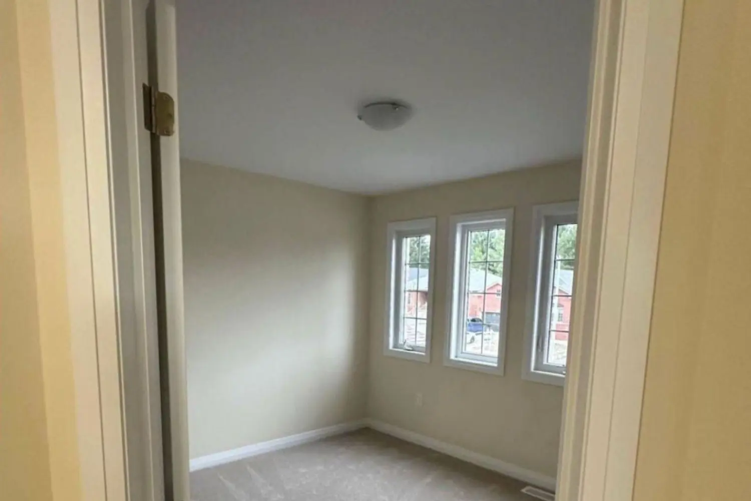 Additional image 9 of 5 Revol Road