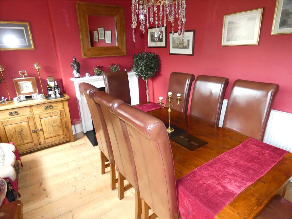 Additional image 9 of 3 bed flat for saleThe Square, Buxton, Derbyshire SK17