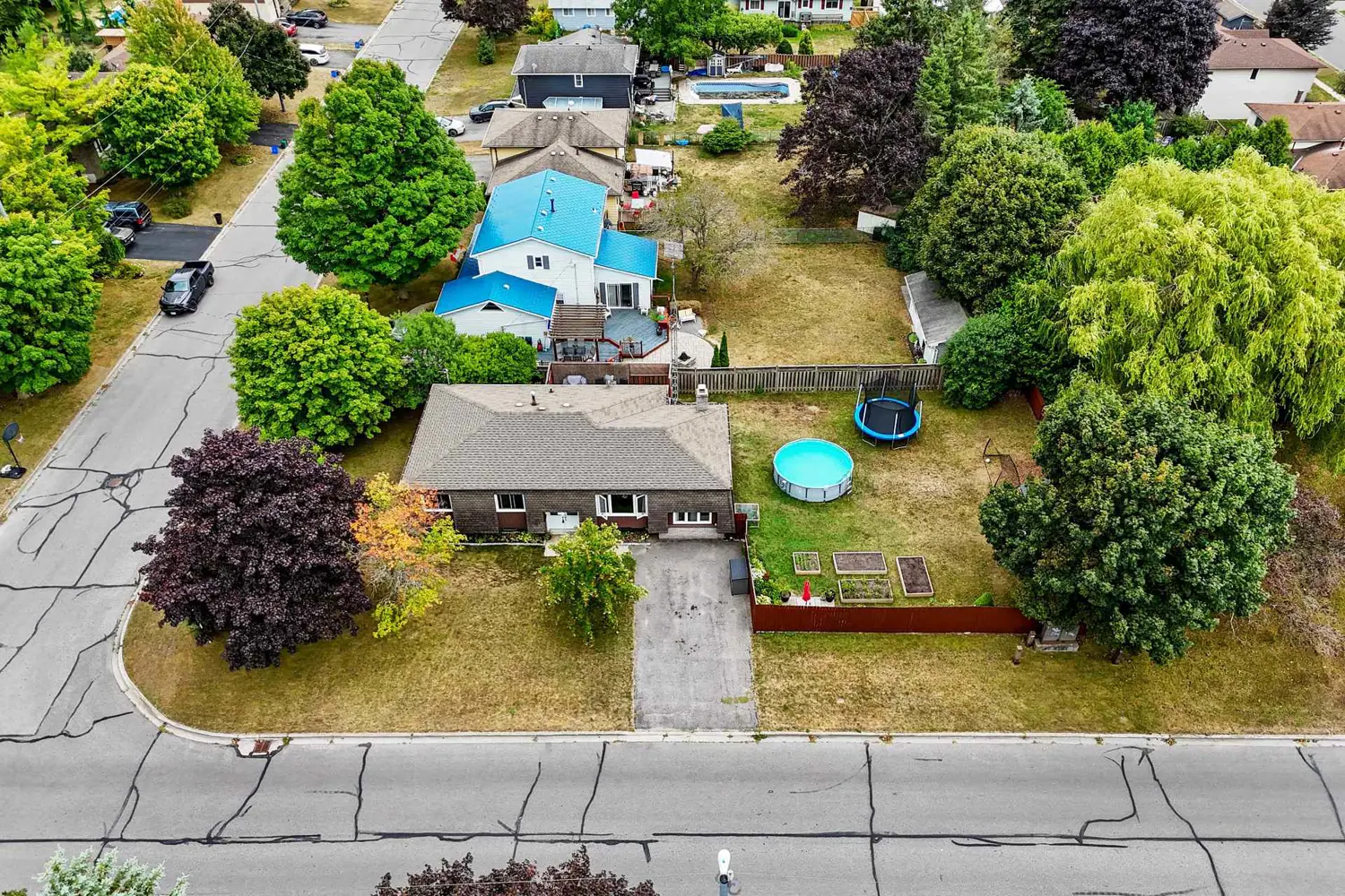 Additional image 16 of 605 Burwash Street