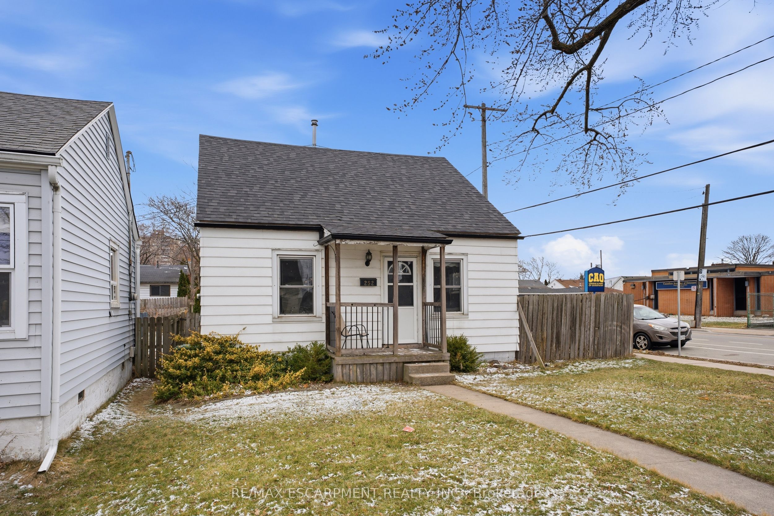 Additional image 2 of 252 Ivon Avenue, Hamilton, ON, L8H 5T2