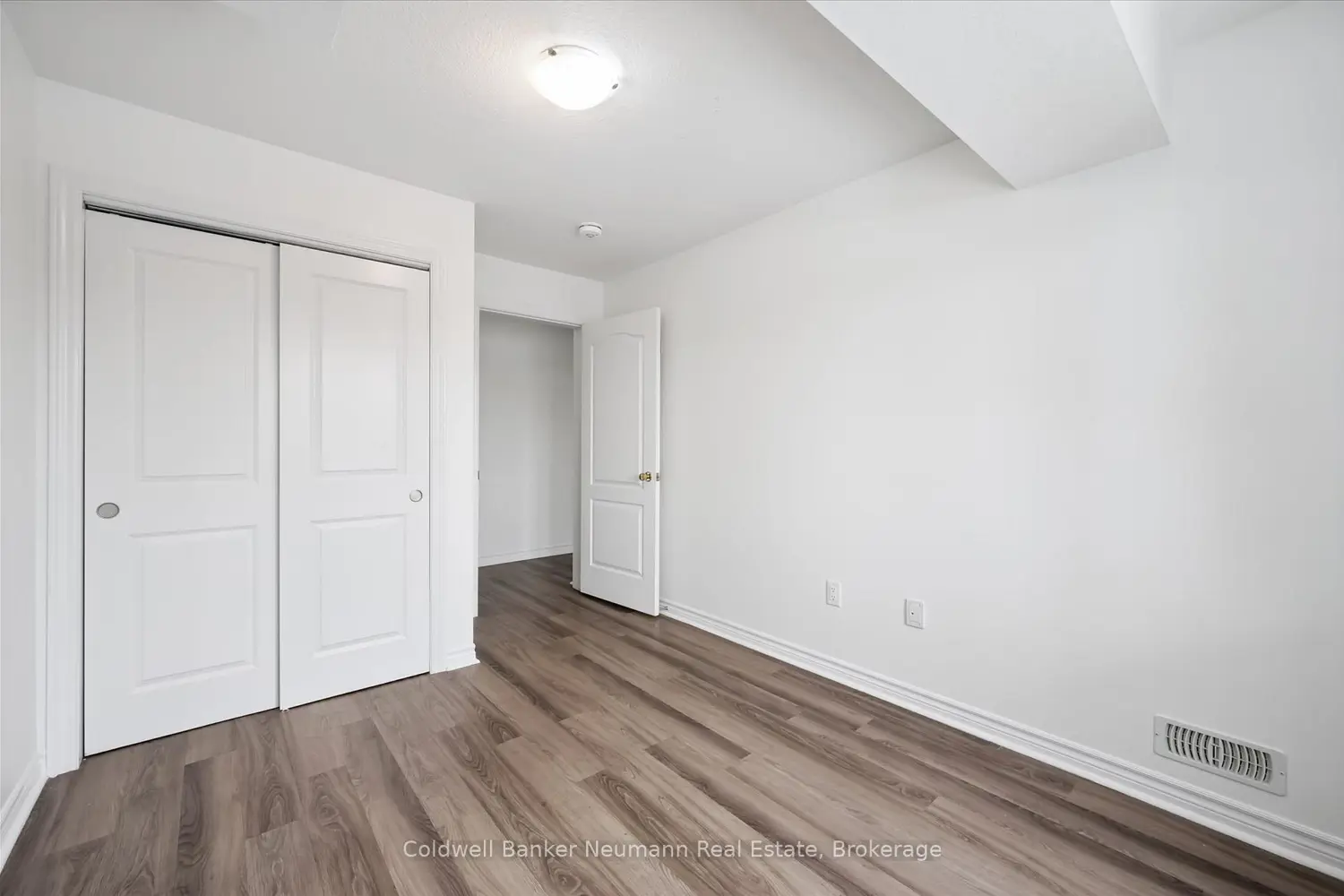 Additional image 10 of 5 Cityview Drive 103
