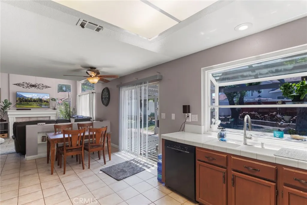 Additional image 16 of 958 Stratford Way, Hemet, CA 92545