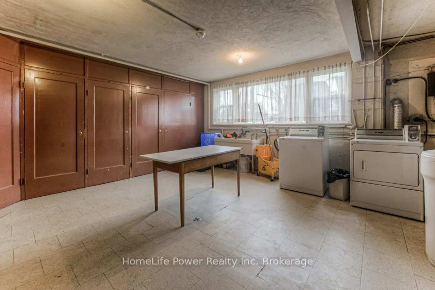 Additional image 4 of 15 Floral Crescent