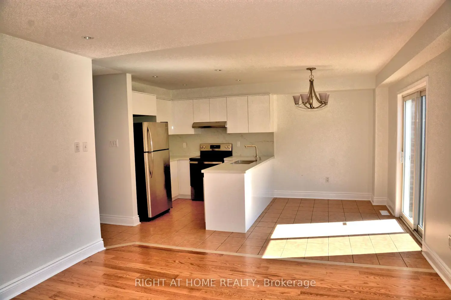 Additional image 11 of 242 Flagstone Way