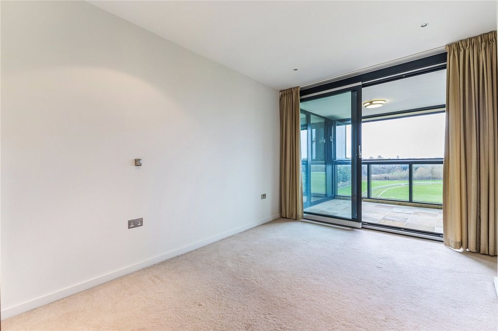 Additional image 9 of 2 bed flat for saleNuns Road, Chester, Cheshire CH1