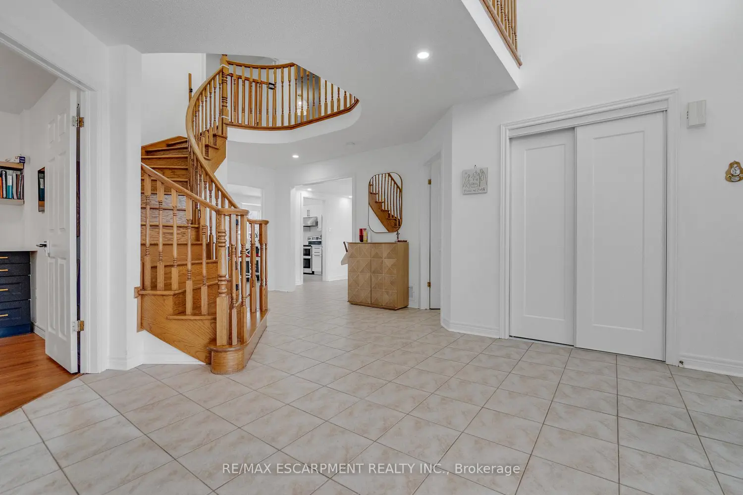 Additional image 6 of 191 Hawkswood Trail