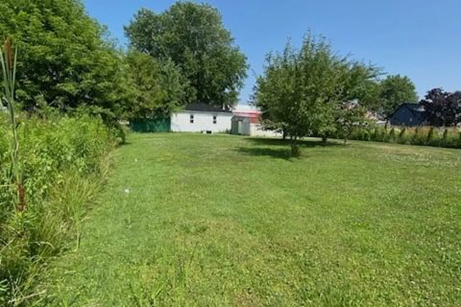 Additional image 3 of 2462 Rundle Road