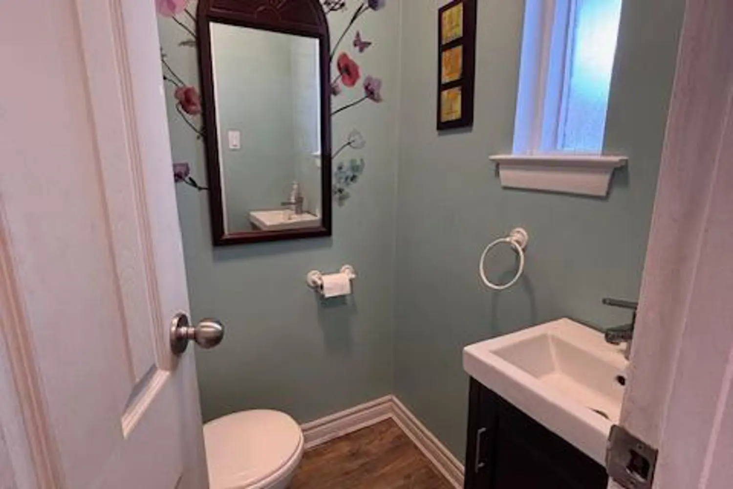 Additional image 19 of 925 Bayly Street 7