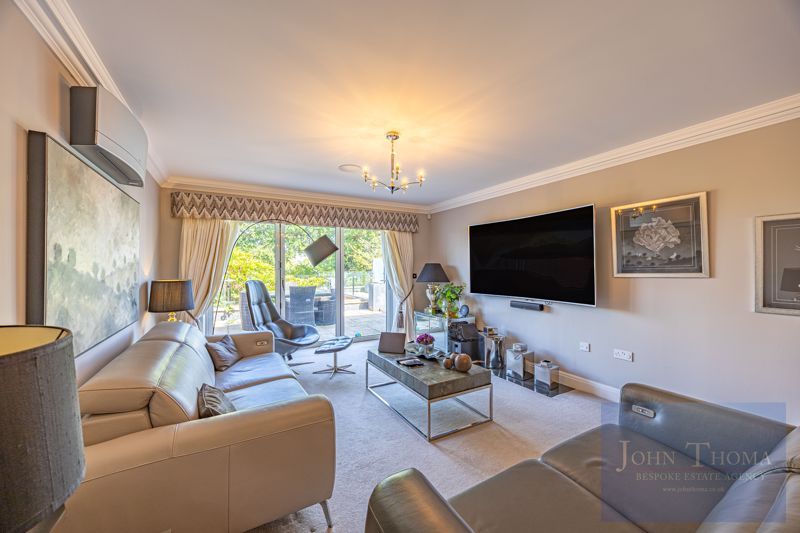 Additional image 4 of 4 bed flat for saleManor Road, Chigwell IG7