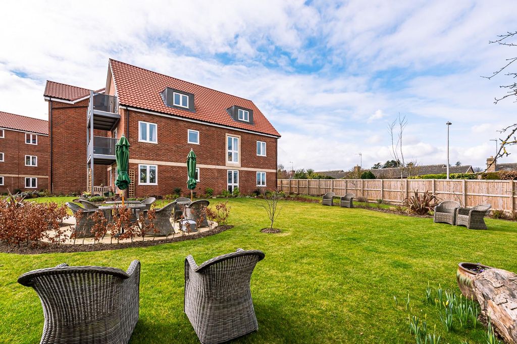 Additional image 16 of 1 bed property for saleMolescroft Road, Beverley HU17