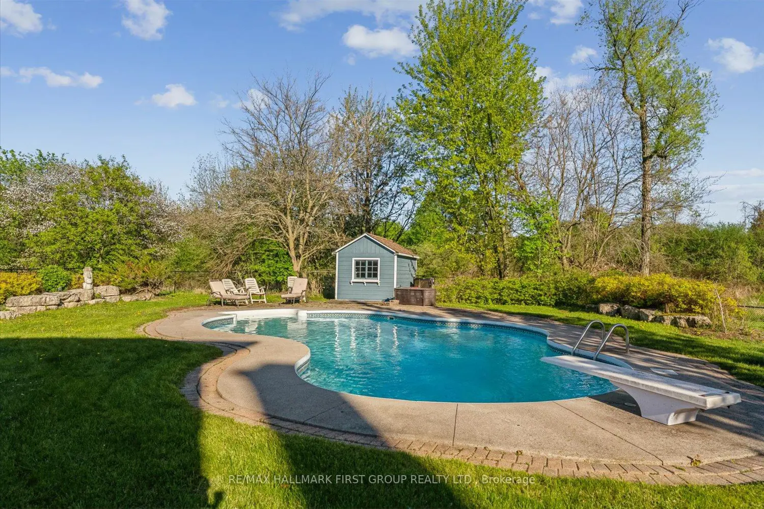 Additional image 17 of 4655 Sideline 6