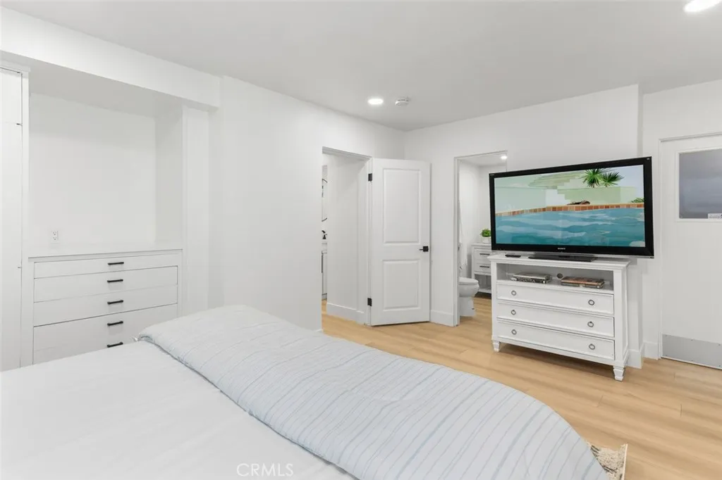 Additional image 14 of 114 Onyx Ave, Newport Beach, CA 92662