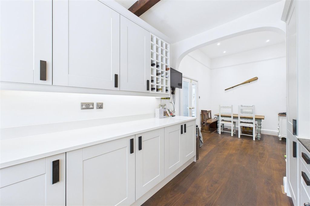 Additional image 5 of 2 bed flat for salePopular Location Close To Hill Road, Clevedon BS21