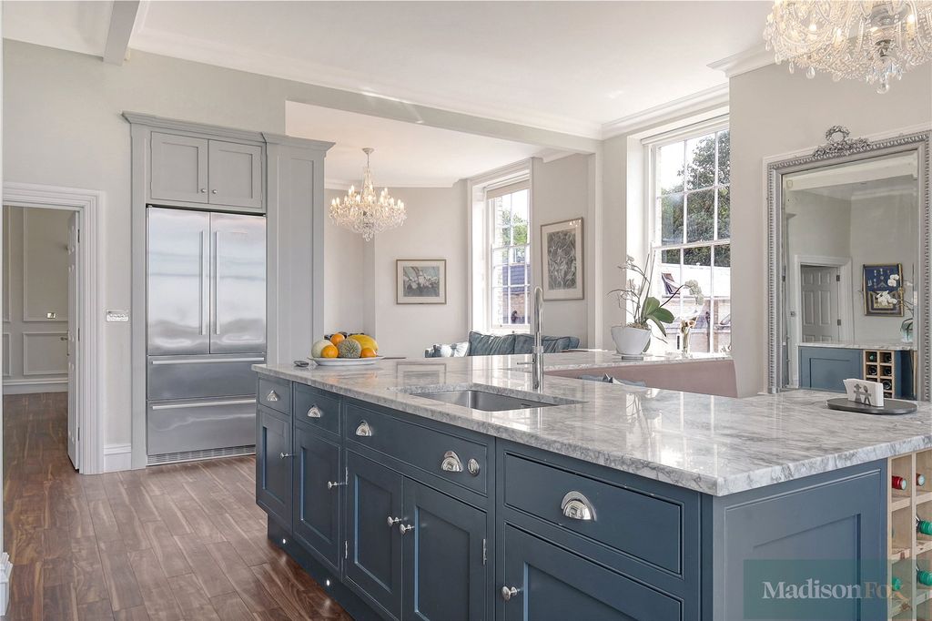 Additional image 15 of 4 bed flat for saleClaybury Hall, Regents Drive, Woodford Green IG8