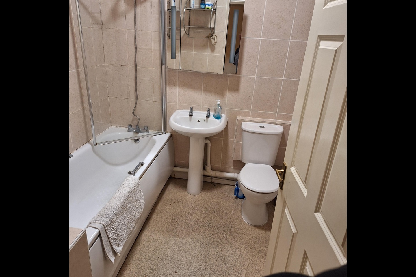 Additional image 4 of Room in a Shared Flat, Cambridge Avenue, NW6, N1 7GU