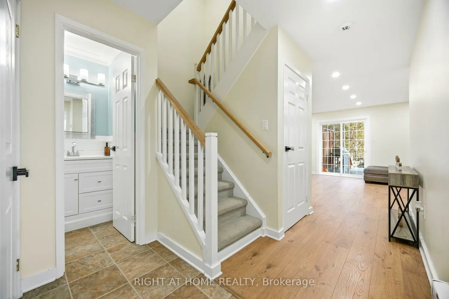 405 Maplegrove Avenue photo 4
