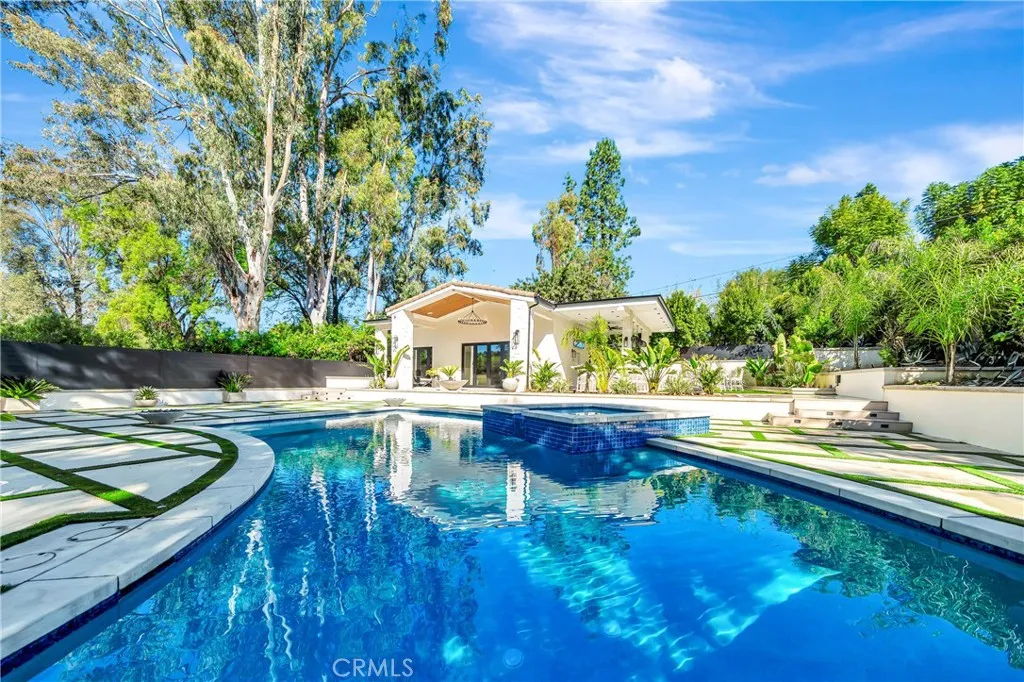 Additional image 48 of 19225 Rosita St, Tarzana, CA 91356