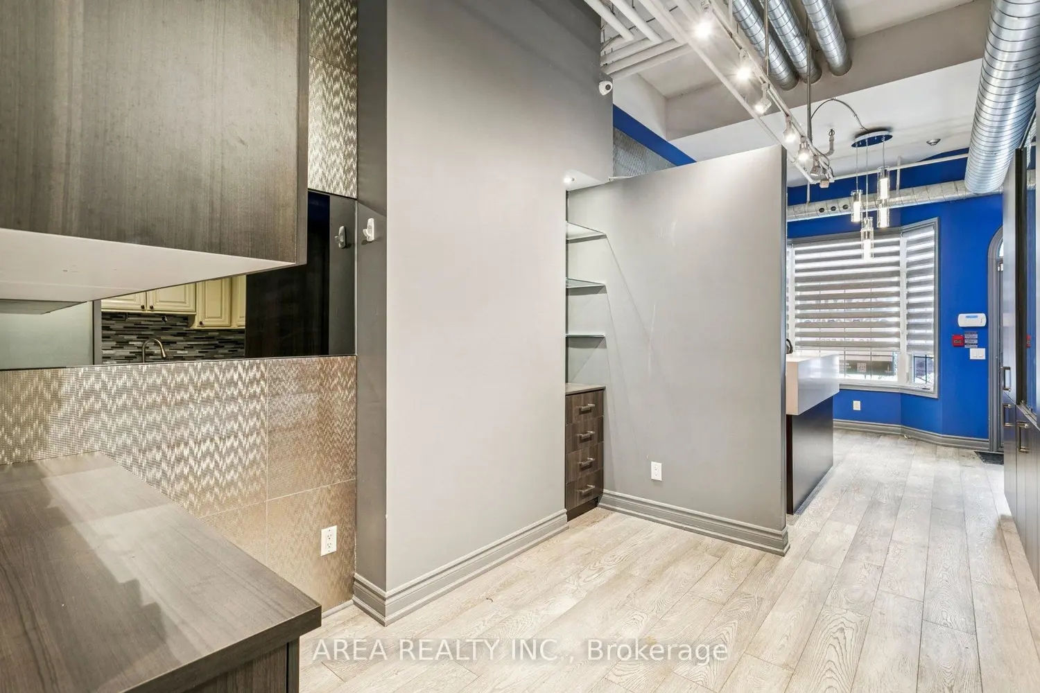 Additional image 8 of 101 Mccaul Street