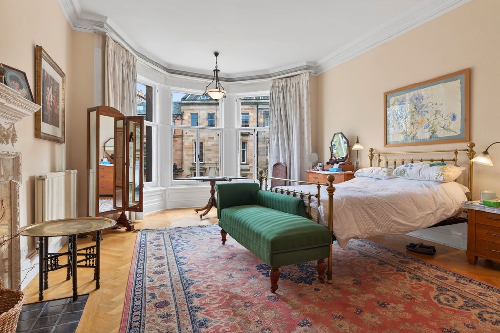 Additional image 11 of 4 bed flat for sale21 2 Rothesay Terrace, Edinburgh EH3