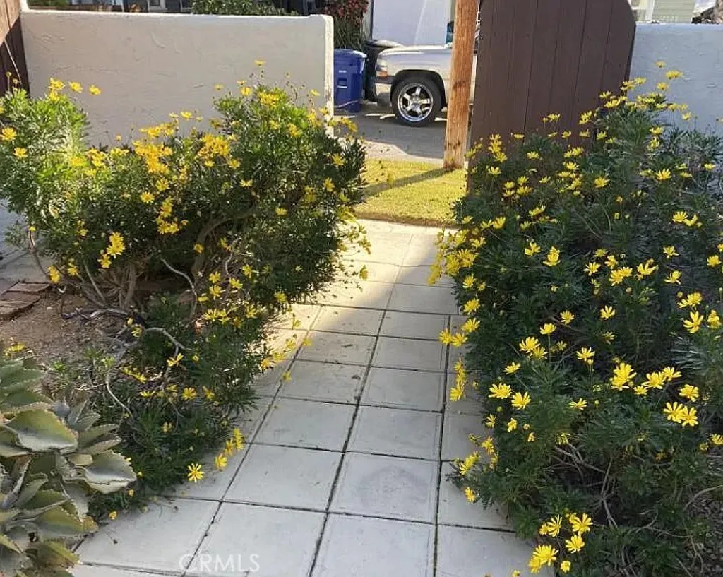 Additional image 4 of 2017 Lovila Lane, Altadena, CA 91001