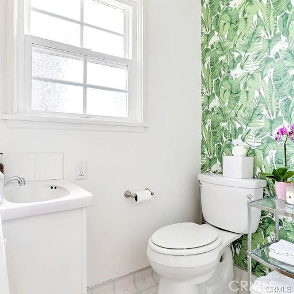 Additional image 9 of 2831 Bayshore Drive, Newport Beach, CA 92663