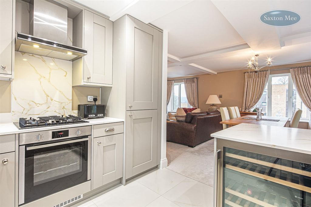 Additional image 10 of 3 bed flat for saleWest Court, Carriage Spring Drive, Broomhill, Sheffield S10