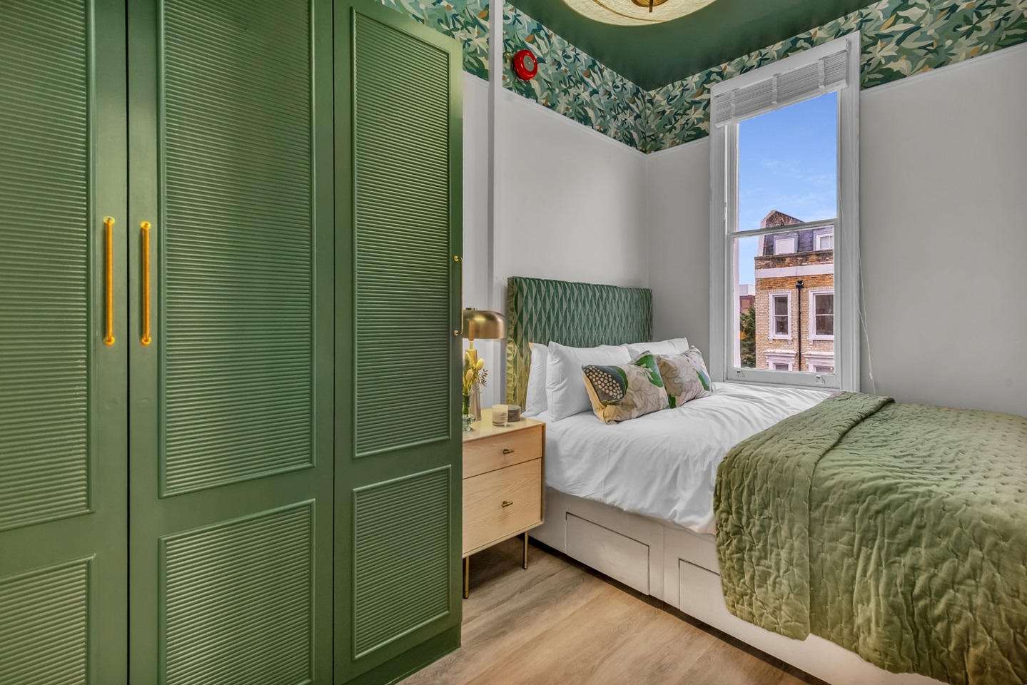 Additional image 3 of 1 Bed Flat, Eardley Crescent, SW5, N1 7GU