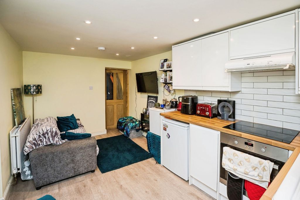 Additional image 23 of 5 bed flat for saleCrane Street, Cefn Mawr, Wrexham LL14