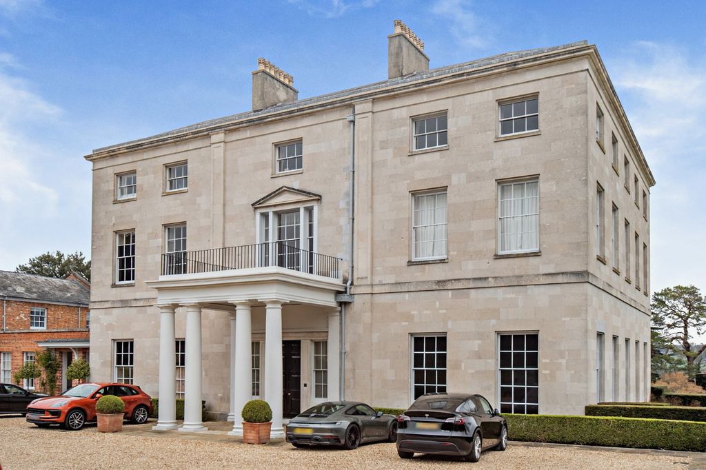 4 bed maisonette for salePurley Magna, Purley On Thames, Berkshire RG8