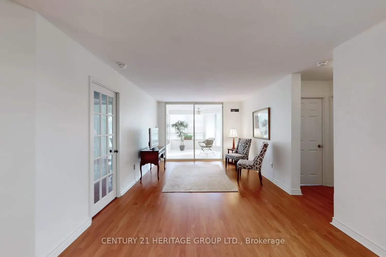 8501 Bayview Avenue 418 photo 3