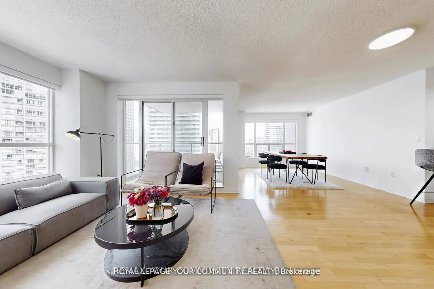 Additional image 6 of 909 Bay Street 1609