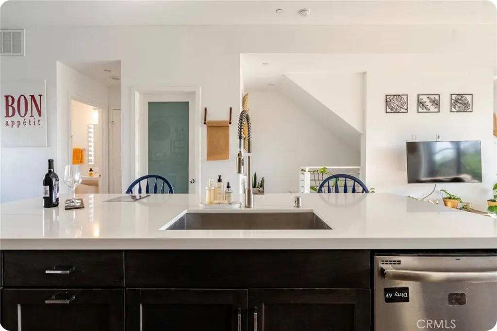 Additional image 10 of 285 Dockside Ln, San Pedro, CA 90731