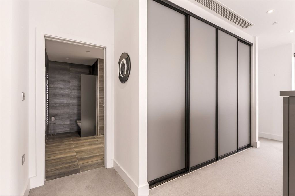 Additional image 22 of 3 bed flat for saleBrighton Road, Worthing, West Sussex BN11