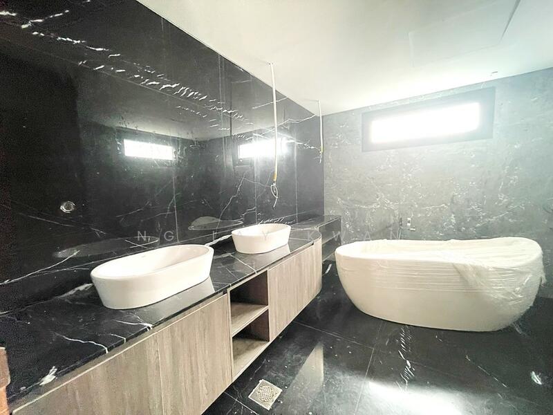 A TRULY REMARKABLE NEW BUNGALOWS  at Meyer vicinity! photo 5