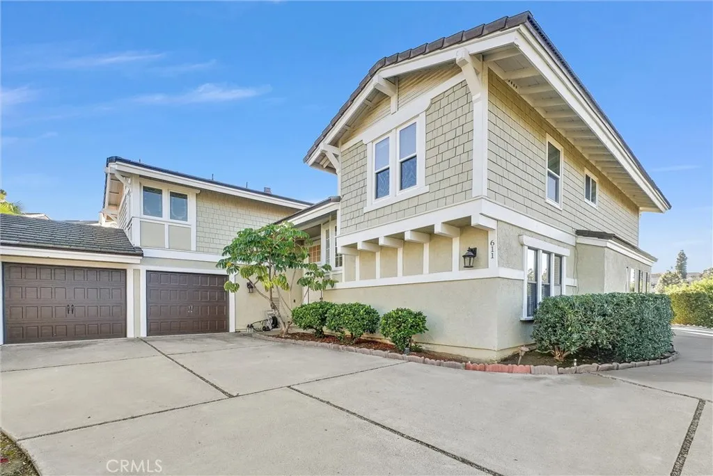 611 S Pathfinder Trail, Anaheim Hills, CA 92807