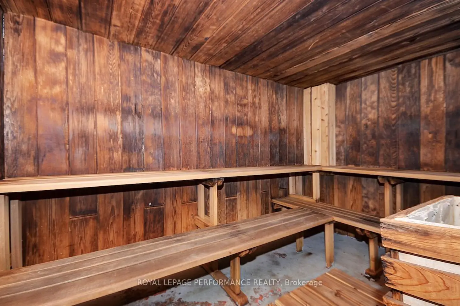 Additional image 16 of 415 Greenview Avenue 404