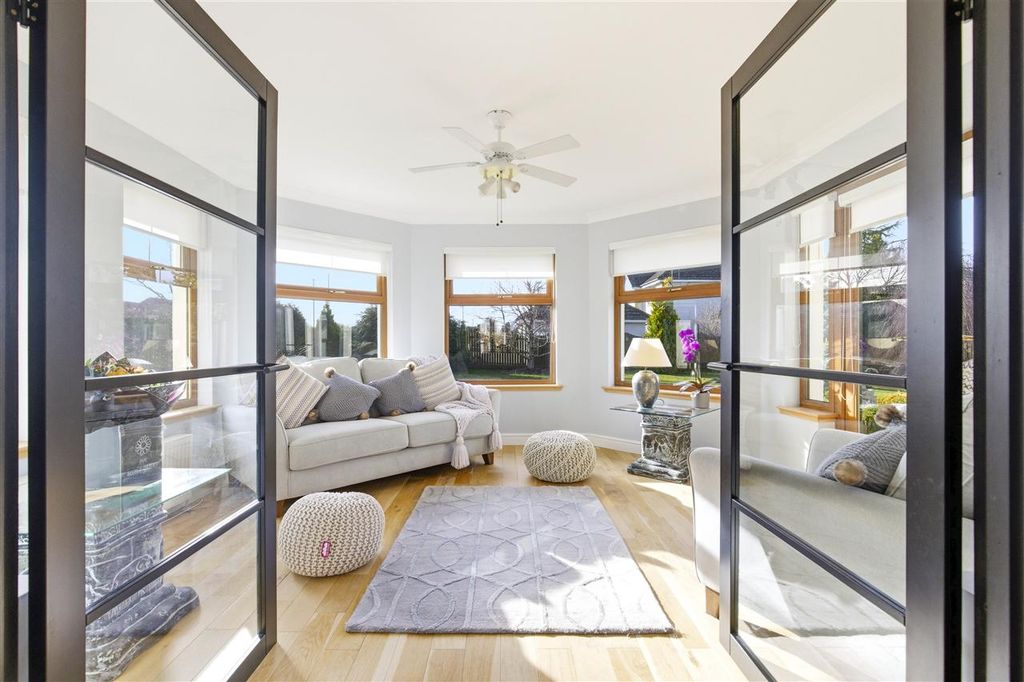 Additional image 5 of 4 bed property for saleHamilton Way, East Whitburn EH47