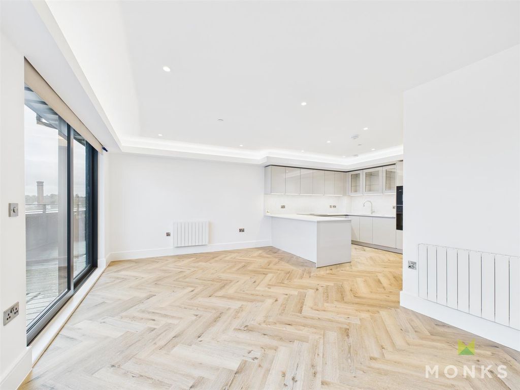 Additional image 7 of 2 bed flat for sale36 The Penthouse, Old Coleham Court, Shrewsbury SY3