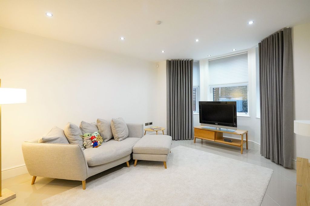 Additional image 13 of 5 bed detached house for saleBroomgrove Road, Sheffield S10