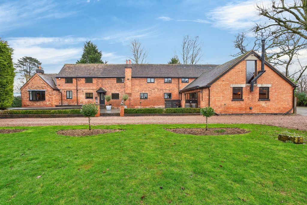 7 bed country house for saleDanes Green Claines, Worcestershire WR3