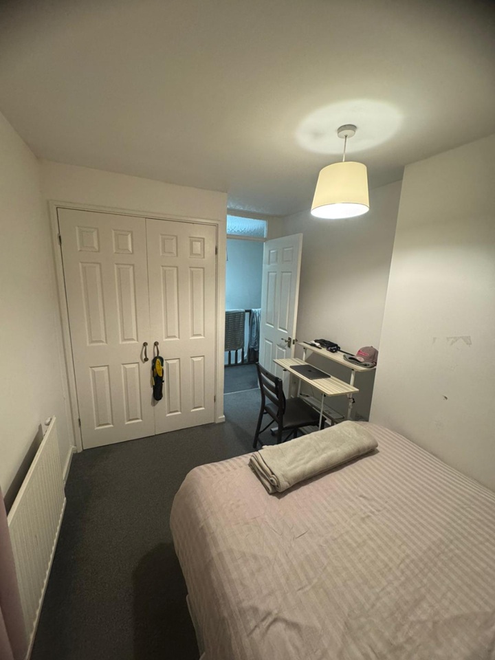 Additional image 8 of Room in a Shared Flat, Kingfisher Court, SW11, N1 7GU